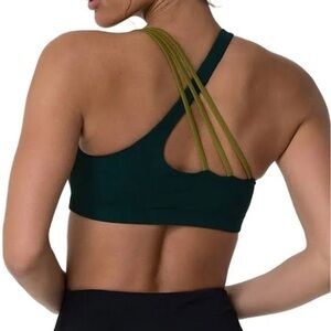 Onzie Aerial Bra in green/avocado NWT